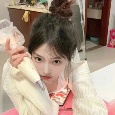 穿黑衣的女孩